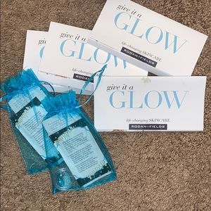 Rodan +Fields Give it a Glow Mini Facials
